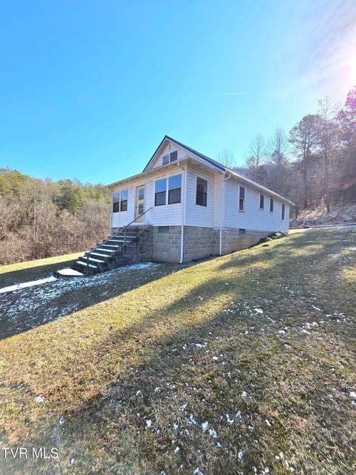 6793 Robinette Valley Rd, Duffield, VA, 24244-2980 | Card Image
