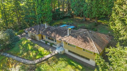 315 Stevens Dr, West Vancouver, BC, V7S1C7 | Card Image