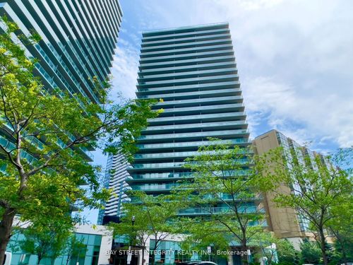 1011-5500 Yonge St, North York, ON, M2N7L1 | Card Image