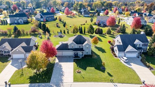 N42W22833 Beacon Court, Pewaukee, WI, 53072 | Card Image