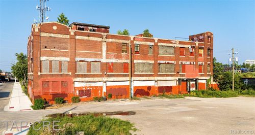 600 E Milwaukee St, Detroit, MI, 48202-3246 | Card Image