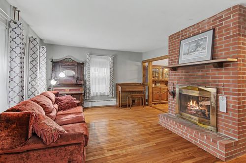 18 Diamond Street, St. Albans City, VT, 05478 | Card Image