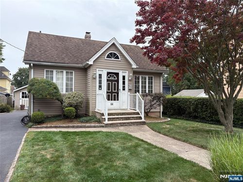 64 Madison Ave, Bergenfield, NJ, 07621-2319 | Card Image