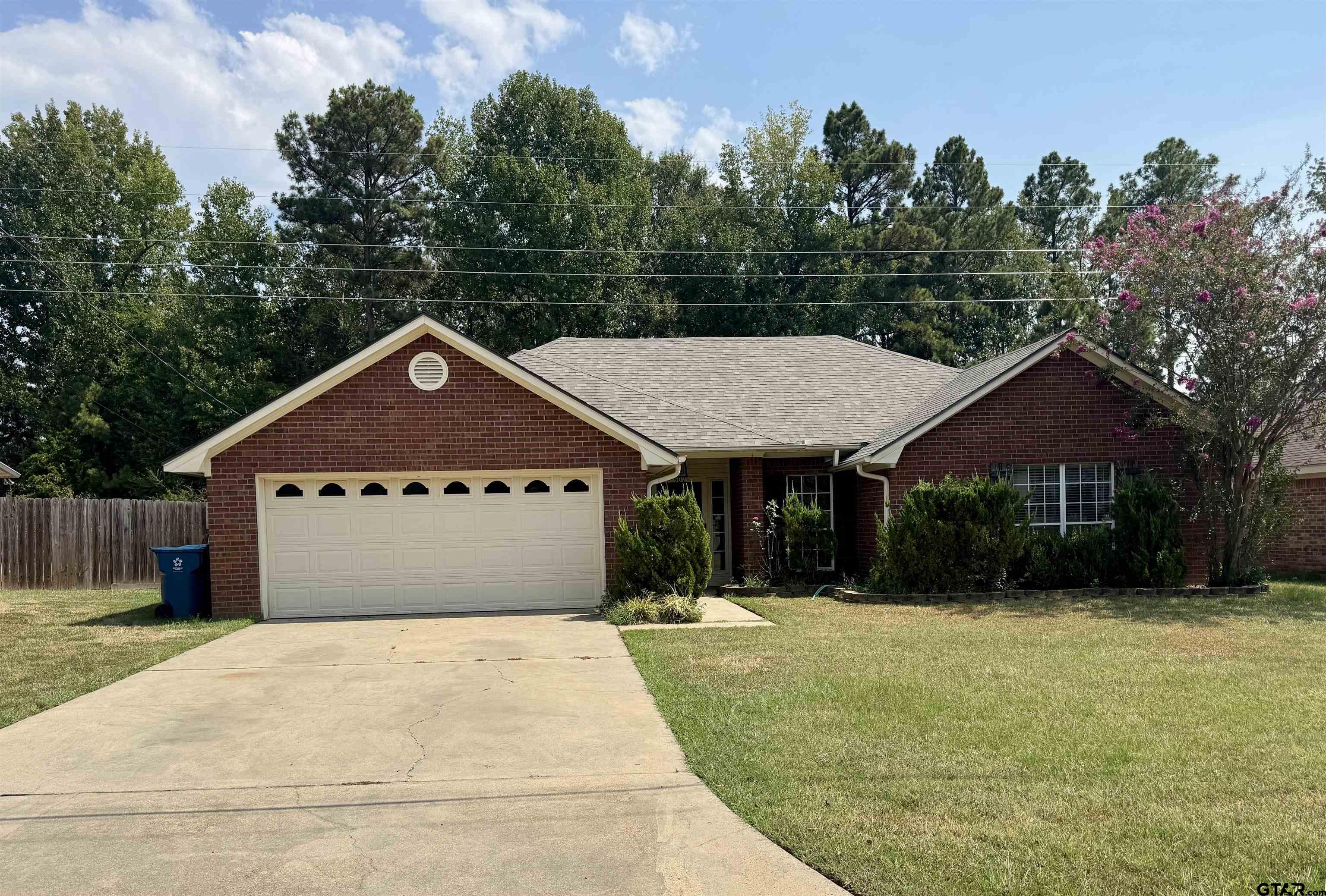 Residential in Marshall