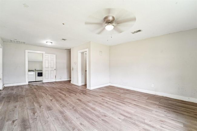 1026 W 5 Th St, House other with 3 bedrooms, 1 bathrooms and null parking in Freeport TX | Image 6