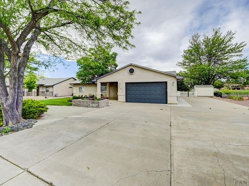 433 W Fairway Dr, Pueblo West, CO, 81007-1841 | Card Image