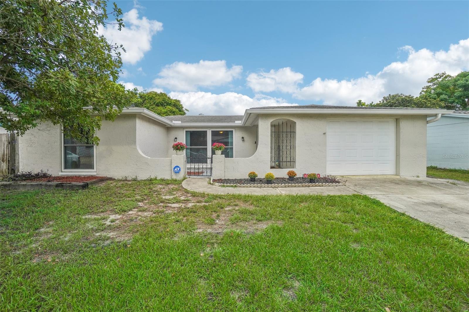 Hunt Club Ln, Port Richey, FL 34668