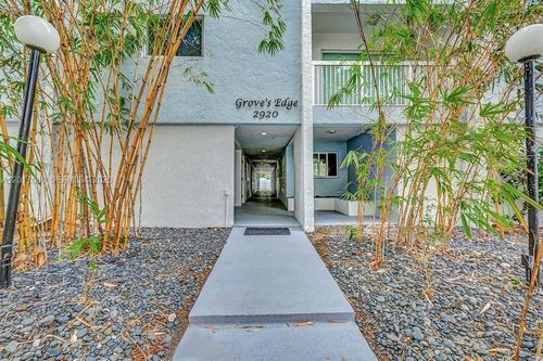 207-2920 Sw 28th Ter, Miami, FL, 33133 | Card Image