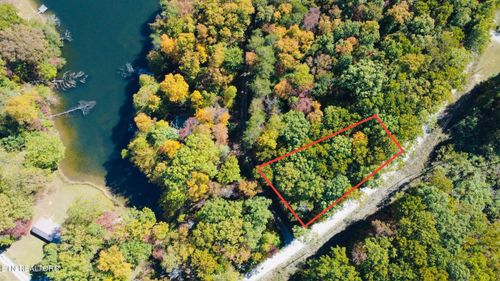 20 Burchette Dr, Crossville, TN, 38572-1234 | Card Image