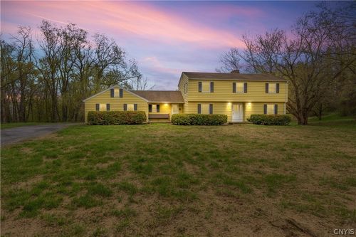 13 Melinda Ln, Tully, NY, 13159-2403 | Card Image