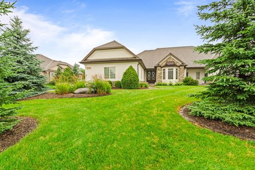 3523690 Auburn Ct, Pewaukee, WI, 53072-2272 | Card Image