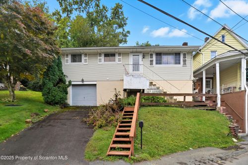 629 S Blakely St, Scranton, PA, 18510-1250 | Card Image