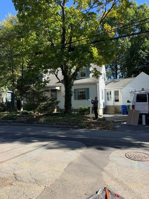 92 Sheridan, Newton, MA, 02465 | Card Image