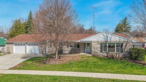 410 W Main Street, Winneconne, WI, 54986 | Card Image