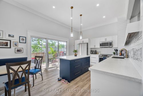 16-159 Sandringham Cres, London, ON, N6C5A9 | Card Image