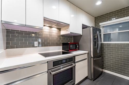 c304-3110 Red River St, Austin, TX, 78705-3226 | Card Image