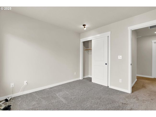 385 Sw Mitchum Ter, House other with 3 bedrooms, 3 bathrooms and 2 parking in Beaverton OR | Image 21