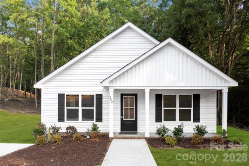202 Knollwood Cir, Albemarle, NC, 28001-9682 | Card Image