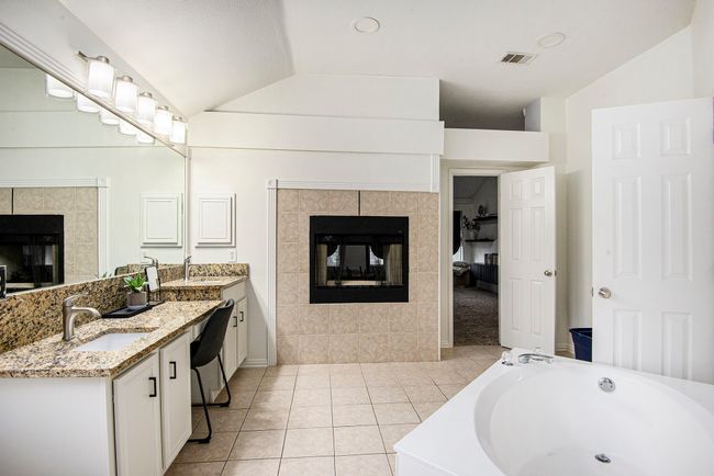 6833 Permian Ln, House other with 4 bedrooms, 3 bathrooms and null parking in Fort Worth TX | Image 12