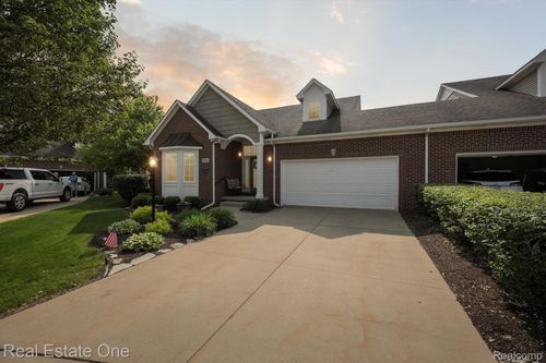 446 Delmar Ct, Highland, MI, 48357-4790 | Card Image