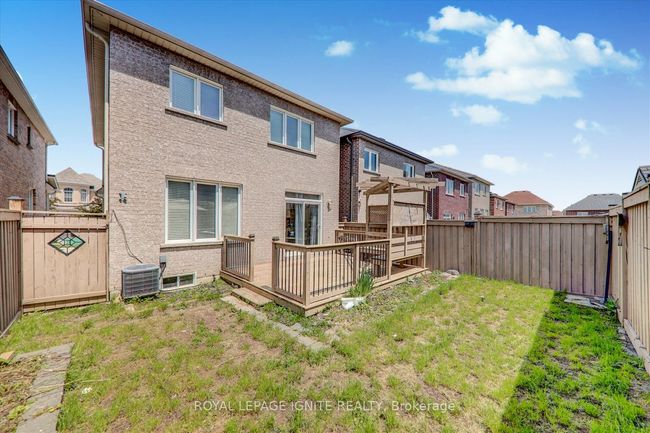 102 Garrardview St, House other with 4 bedrooms, 4 bathrooms and 2 parking in Ajax ON | Image 33