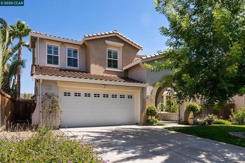 2460 Berkshire Ln, Brentwood, CA, 94513-5086 | Card Image