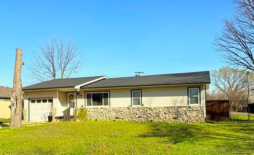 1414 Bert St, Claremore, OK, 74017-8610 | Card Image