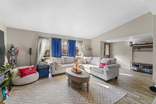 3013 Villa Sur Trl, Dallas, TX, 75228-1752 | Card Image