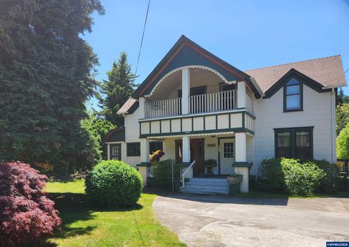 700 S Water St, Silverton, OR, 97381-2347 | Card Image