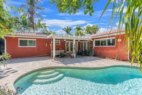 2956 Nw 6th Ter, Wilton Manors, FL, 33311-2425 | Card Image