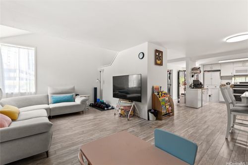 206-98-360 Koauka Loop, Aiea, HI, 96701-4420 | Card Image