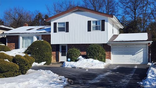 12 Warren Ln, Jericho, NY, 11753-1432 | Card Image