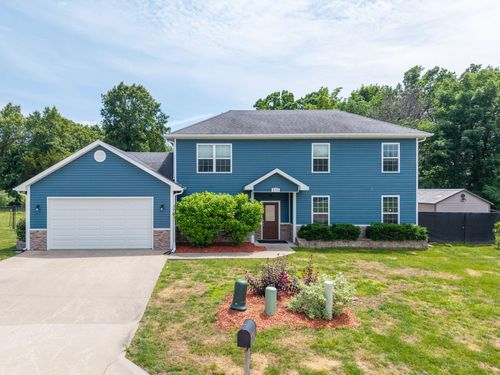 550 Sue Dr, Ashland, MO, 65010-8940 | Card Image