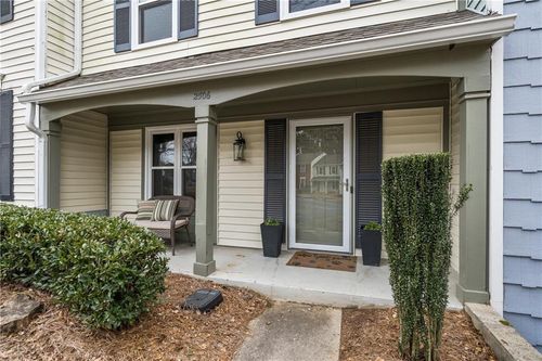 2506 Queen Anne Ct, Atlanta, GA, 30350-2098 | Card Image