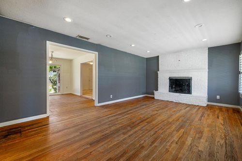 2077 W Sonoma Avenue, Stockton, CA, 95204 | Card Image