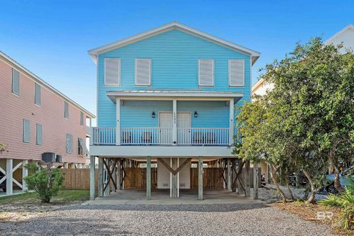 1332 W Lagoon Ave, Gulf Shores, AL, 36542-6124 | Card Image
