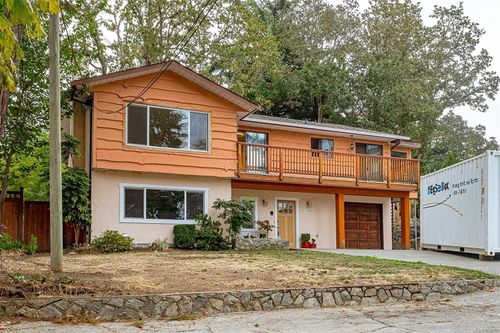 7155 Brentwood Dr, Central Saanich, BC, V8M1B7 | Card Image