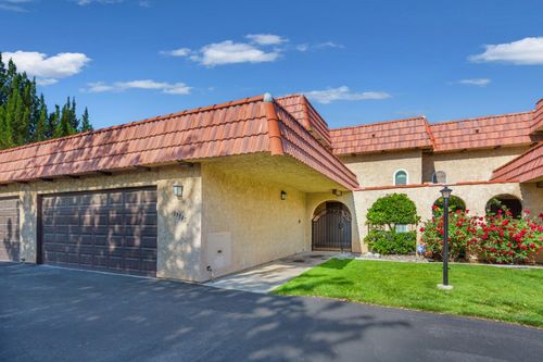 39945 Santa Fe Way, Palmdale, CA, 93551 | Card Image