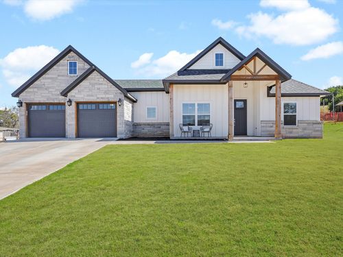 1305 Shawnee Trl, Granbury, TX, 76048-6049 | Card Image
