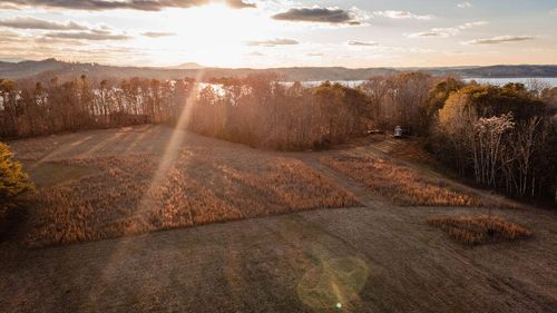 1558 Covington Rd, Dandridge, TN, 37725-5209 | Card Image