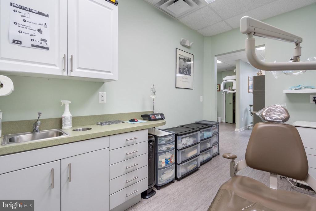 Business Opportunity in ROSEDALE 5