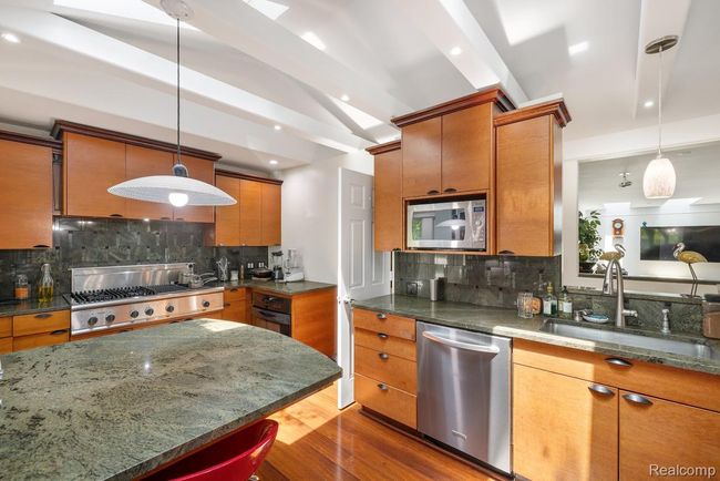 297 Vreeland Dr-16.jpg | Image 15
