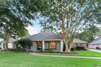 18254 Deep Forest Ave, House other with 5 bedrooms, 3 bathrooms and null parking in Baton Rouge LA | Image 1