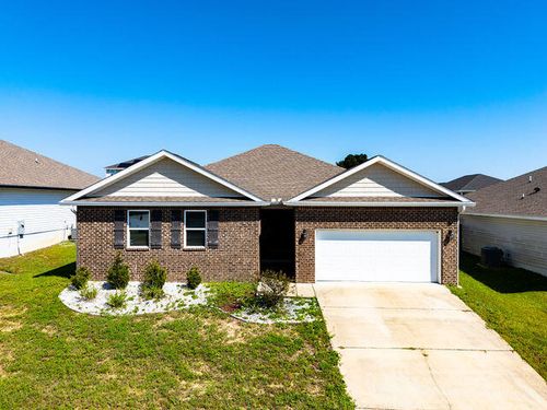 5560 Guinevere Ln, Milton, FL, 32583-5654 | Card Image