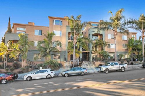 209-3990 Centre St, San Diego, CA, 92103-3494 | Card Image