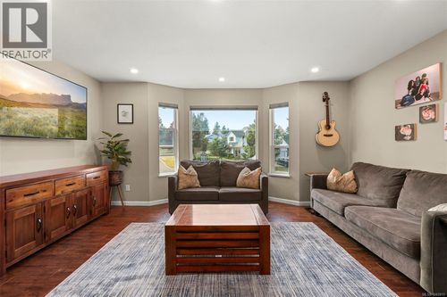 2221 Heron Crescent, Comox, BC, V9M3Y2 | Card Image