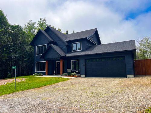 19 Laurdo Cres, South Bruce Peninsula, ON, N0H2T0 | Card Image