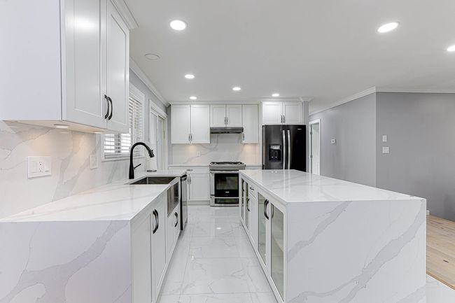 1257 Nestor St, House other with 6 bedrooms, 4 bathrooms and 2 parking in Coquitlam BC | Image 11