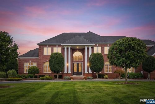 7 Crystal Ct, Manalapan, NJ, 07726-8881 | Card Image