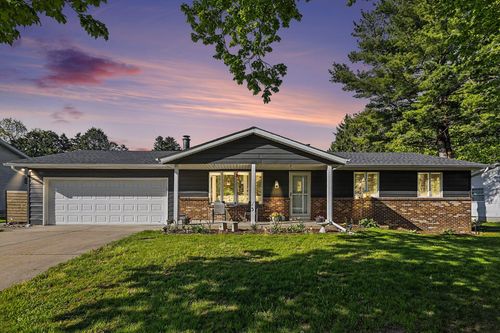 5225 Lands End Dr, Kalamazoo, MI, 49009-5402 | Card Image